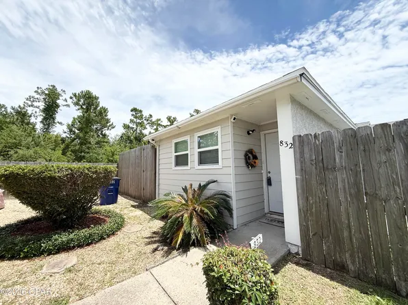 832 Premier Dr, Panama City, FL 32401