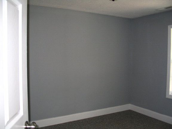 3rd image of 928 Avenue C