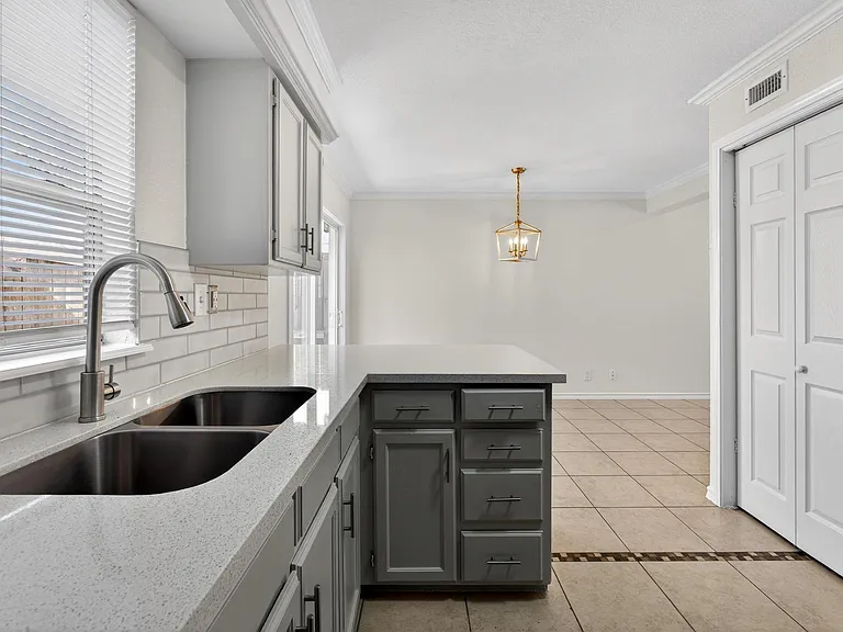 1221 Cedar Post Ln #1D — Photo 10