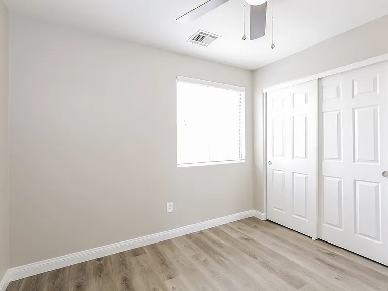 10445 Mihela Ave — Photo 12