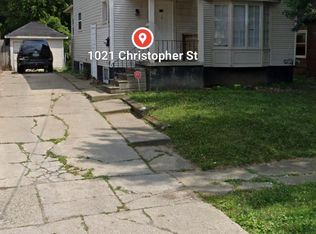 1021 Christopher St, Flint, MI 48503