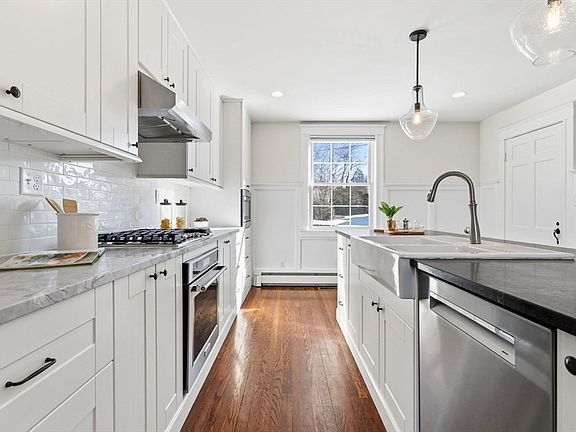 5th image of 1 Stratford Rd