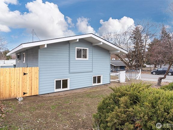 4th image of 314 3rd Avenue W