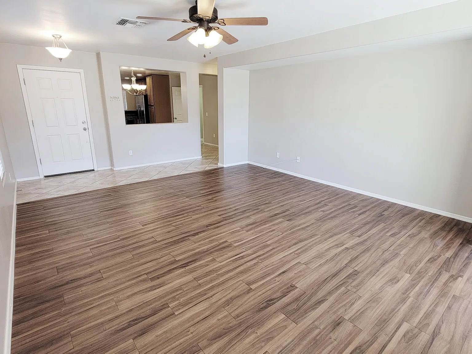 3 bed, 2.0 bath, 1395 sqft, $1,750 — Photo 4