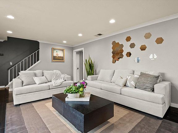 5th image of 2332 Amador Ct