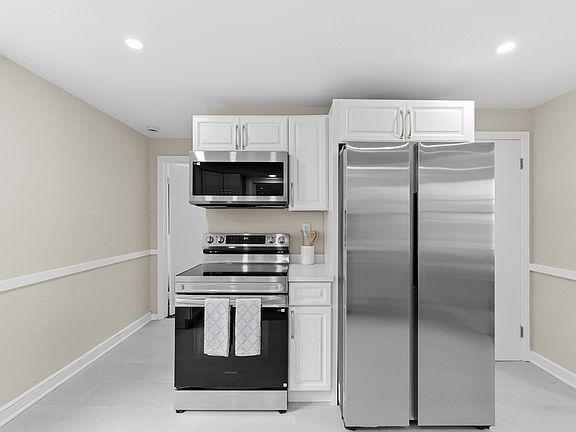 5th image of 22 Balmoral Ct