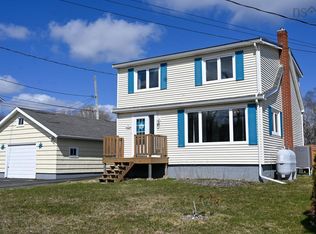 42 Young Rd, Chester, NS B0J 1K0