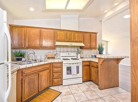 2nd image of 2010 W San Marcos Blvd Unit 62