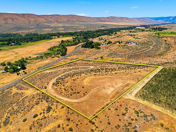3rd image of 17011 Ahtanum Rd