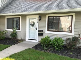 630 Eastbrooke Ln, Rochester, NY 14618