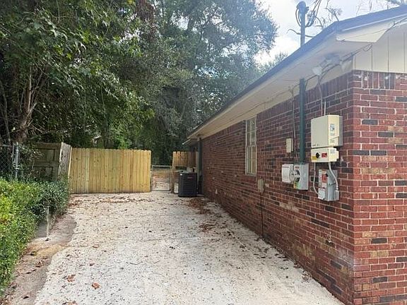 2nd image of 2357 Eastgate Way