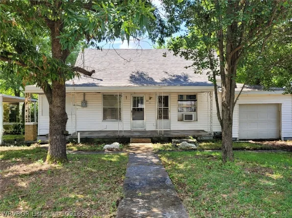 41 W Gary St, Greenwood, AR 72936