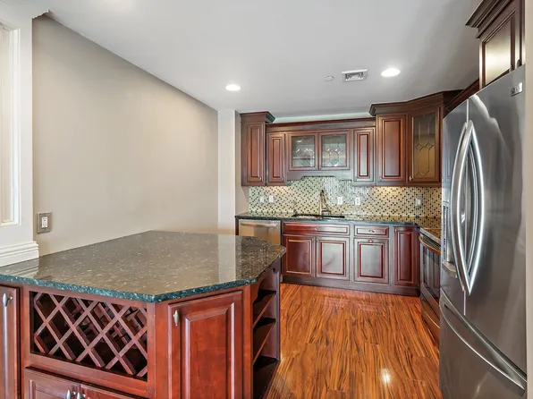 207 Shearwater Ct West image 7 of 33