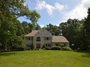 19 De Cicco Dr, Freehold, NJ 07728