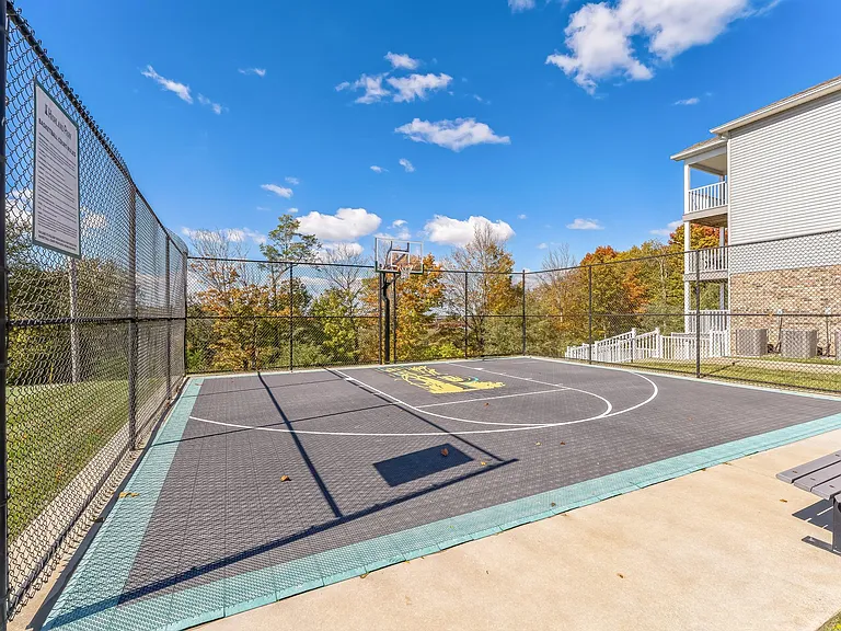 Highland Park Apartment Homes — Photo 46