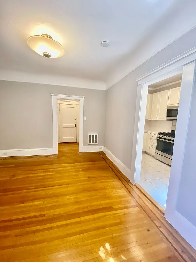Union-Hyde Apts — Photo 3