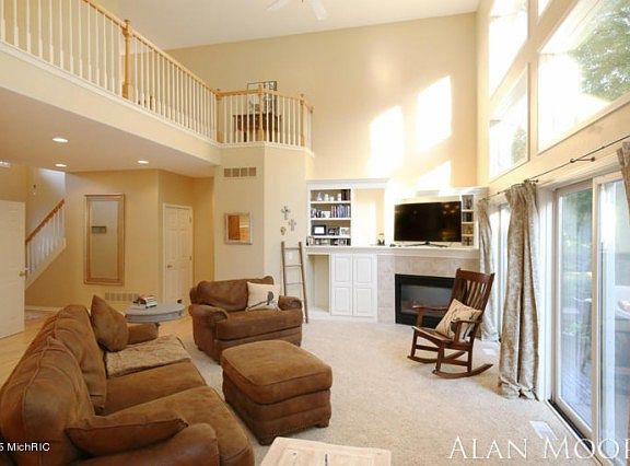 5th image of 6273 Miramonte Dr NE