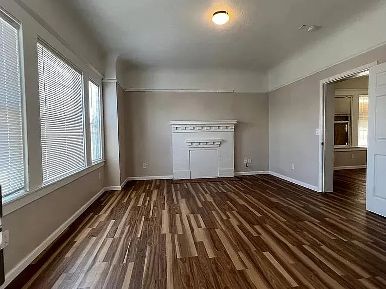 209 E Park St #1 — Photo 4