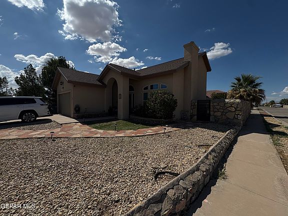 2nd image of 451 Viale Lungo Ave