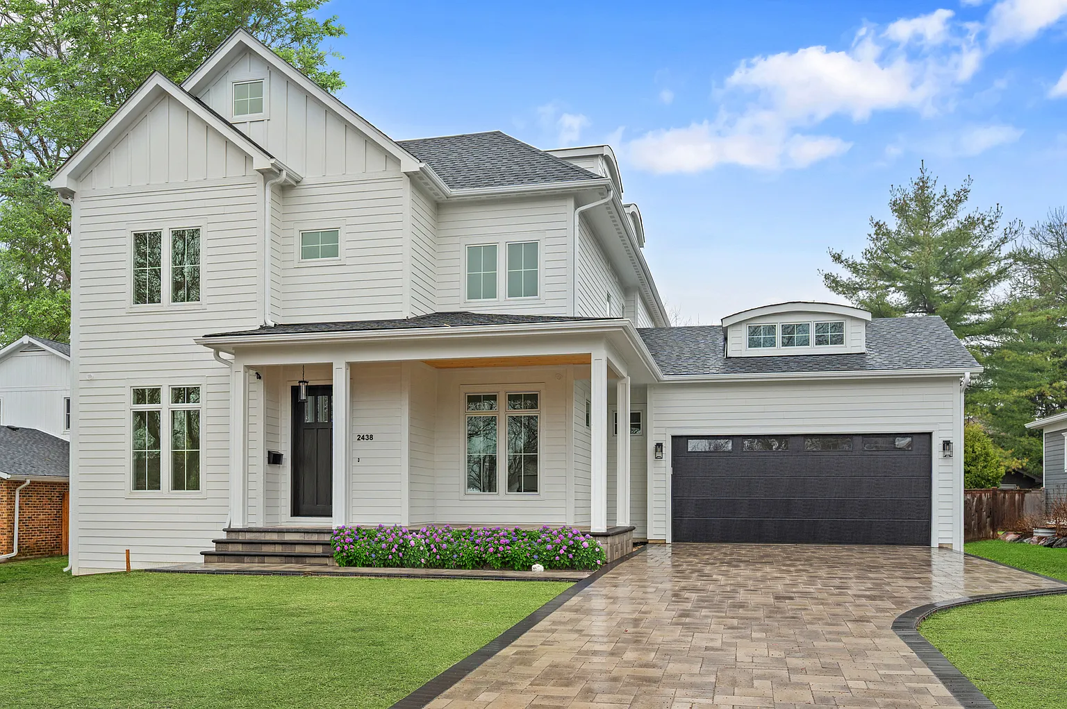 2438 Pomona Ln photo 1
