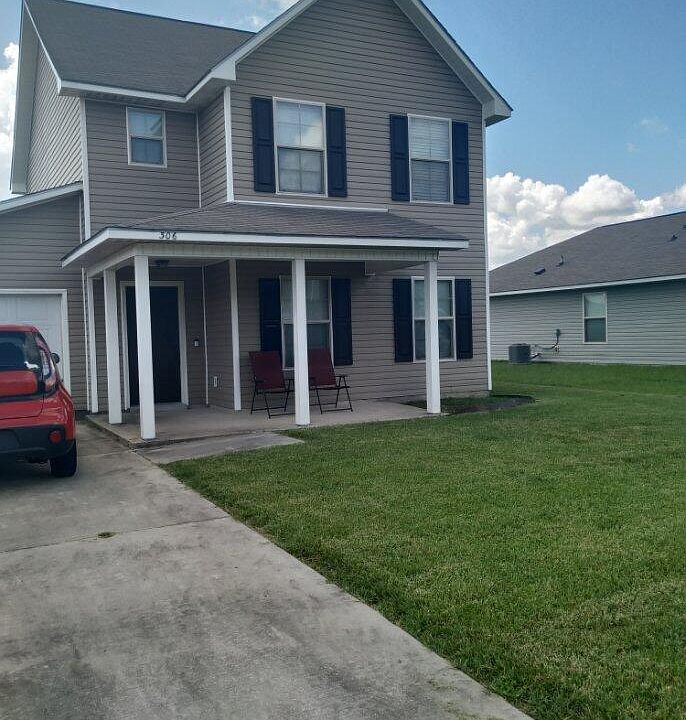 1st image of 306 Oak Springs Ln