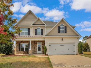 579 Wedgefield Dr, Raeford, NC 28376