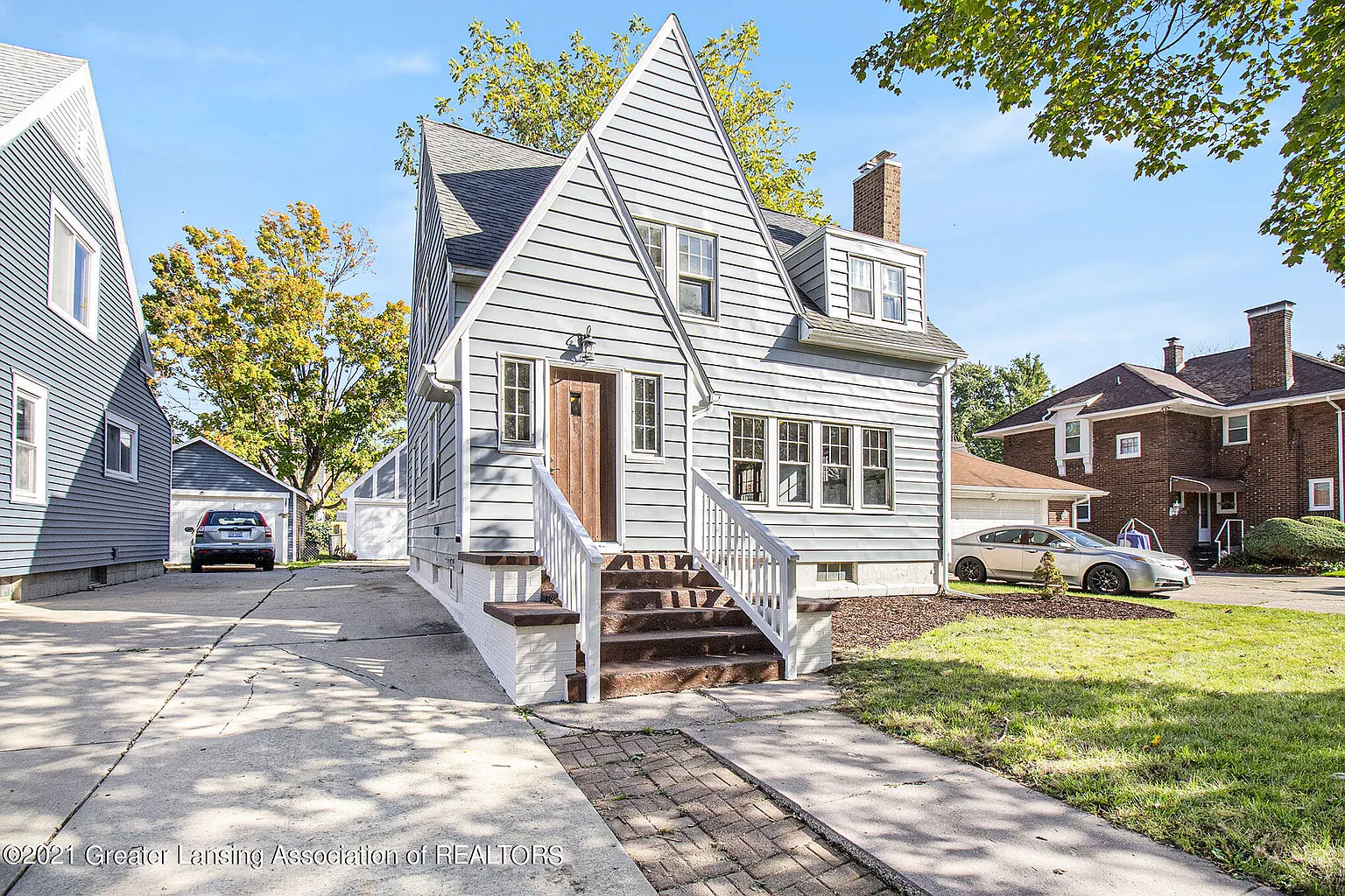 327 West St photo 1