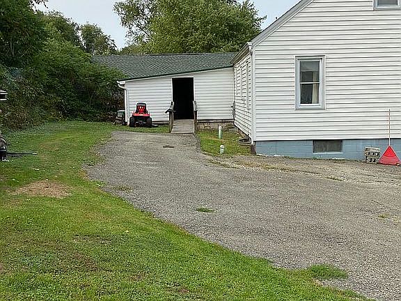 4th image of 1045 Marguerite Lake Rd