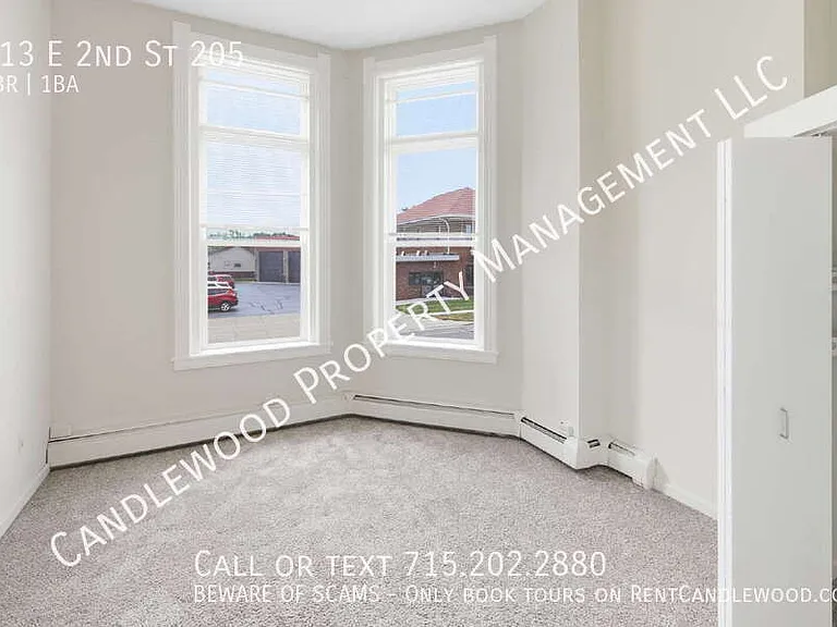 713 E 2nd St #205 — Photo 10