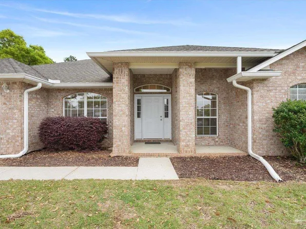 5911 Chi Chi Cir, Milton, FL 32570