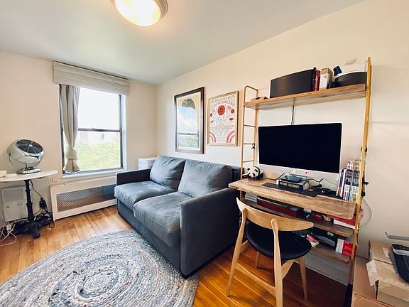 4th image of 198 Columbia Hts APT 5