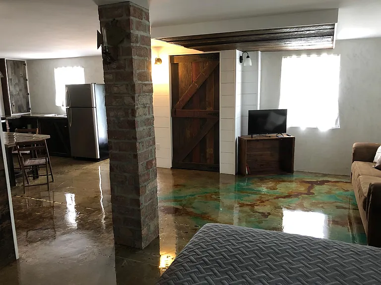 27 Hambrick Rd #C — Photo 8