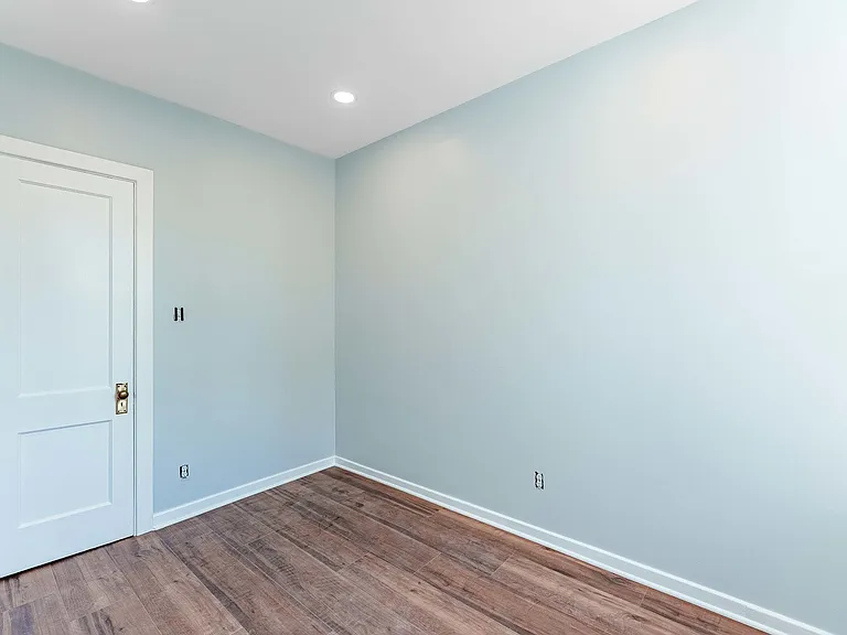 3720 W Eddy St #3 — Photo 6