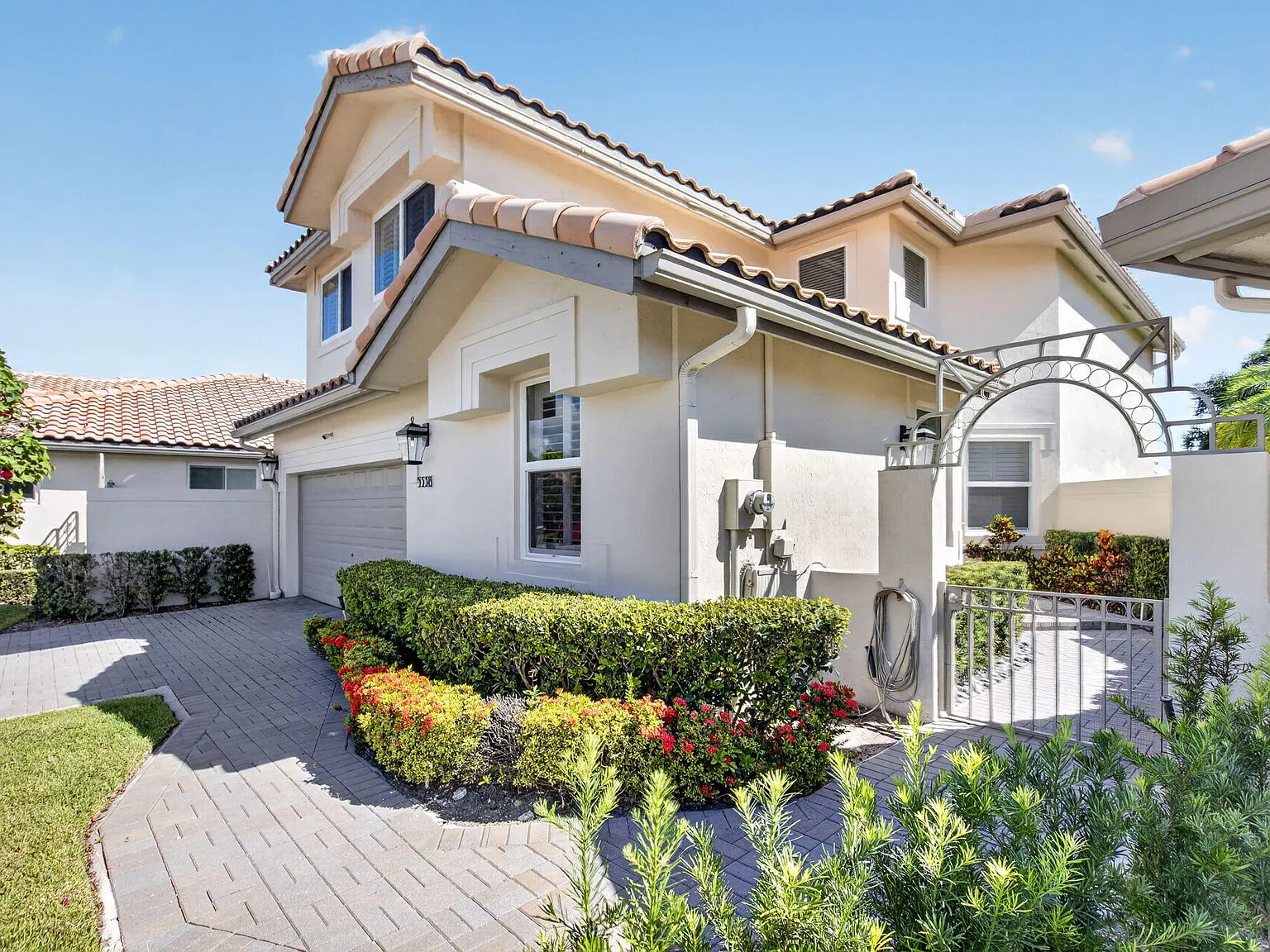 4 bed, 3.0 bath, 2444 sqft, $25,000 — Photo 4