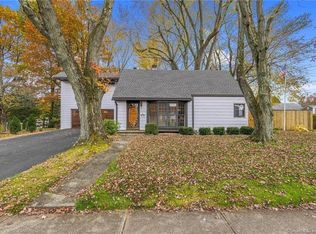 25 Sanford Pl, Stratford, CT 06614