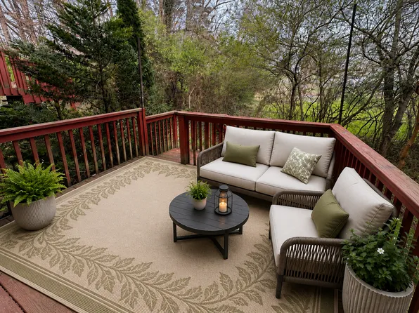 906 Blue Spruce Way, Knoxville, TN 37912