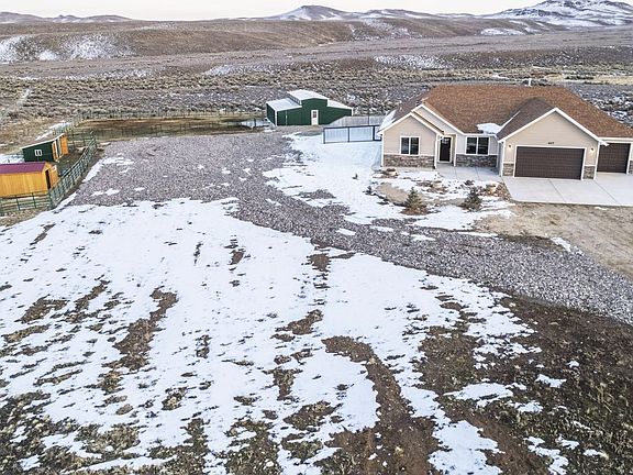 4th image of 627 Stageline Loop