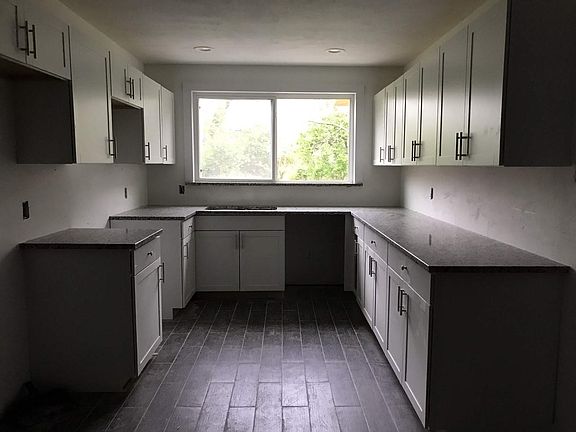 3rd image of 1730 Carlisle St