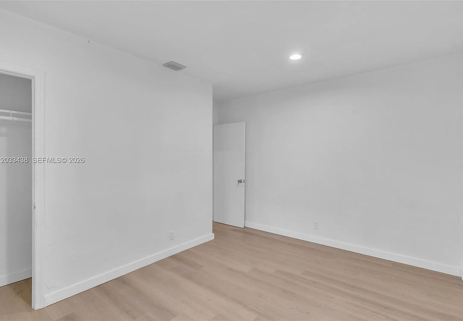 3 bed, 1065 sqft, $3,000 — Photo 3