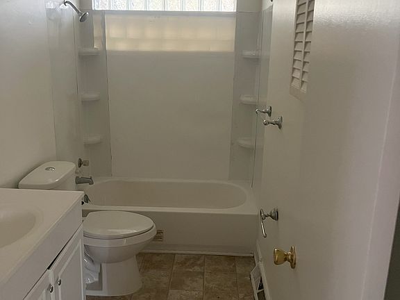 5th image of 4649 Americana Ave