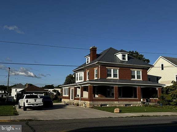 2nd image of 422 S Main St