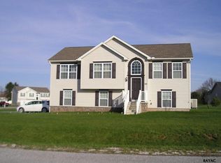 205 W Crest View Ln, Gettysburg, PA 17325