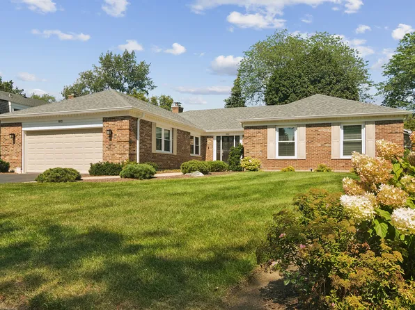 1012 W Mallard Dr, Palatine, IL 60067