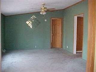 4th image of 4510 N Tamarack St