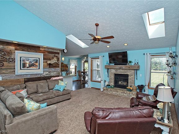 2nd image of 8036 Oak Tree Dr N