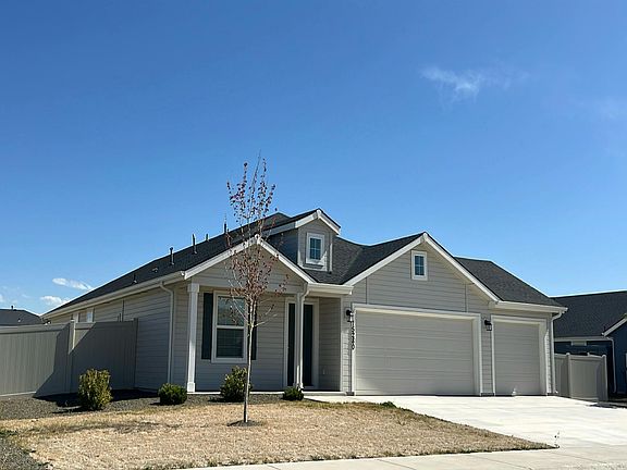 3rd image of 15280 Cloudy Heights Way