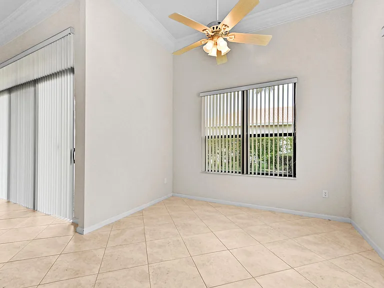 6823 Fabiano Cir — Photo 25