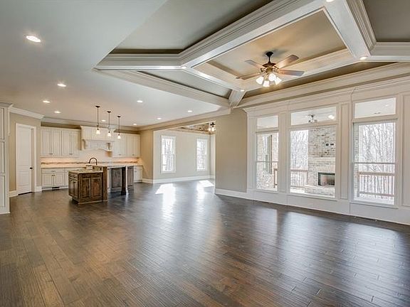 4th image of 4714 Deer Creek Ct