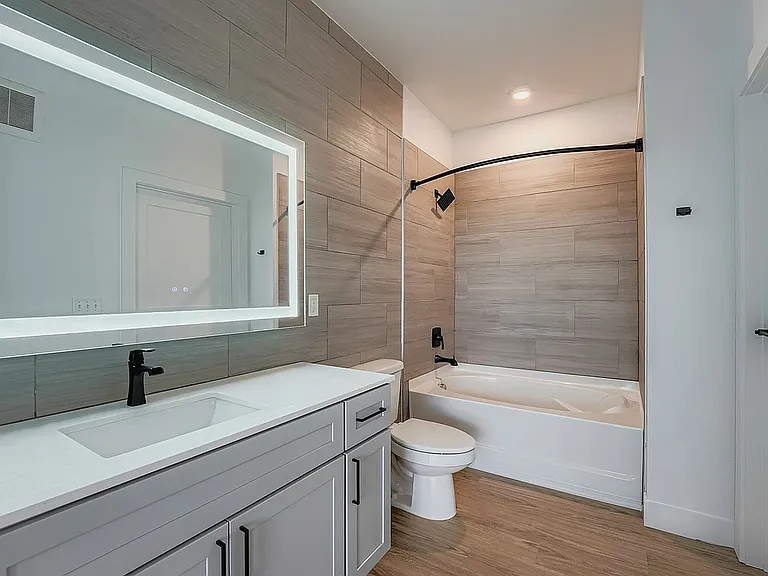 The Pendant Southlands Bathroom