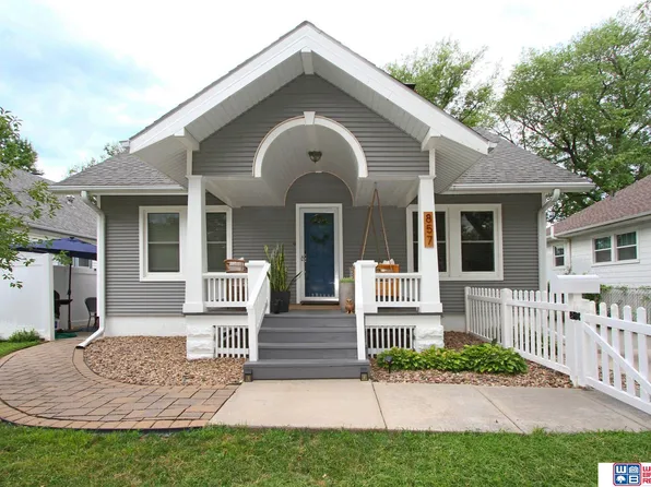 857 S 35th St, Lincoln, NE 68510